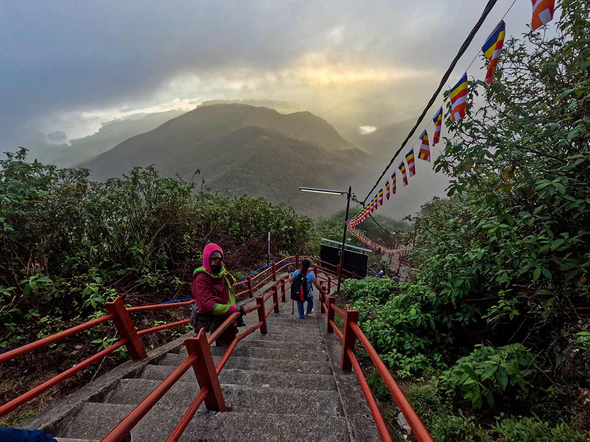 Adam's Peak trail - stairway ascent