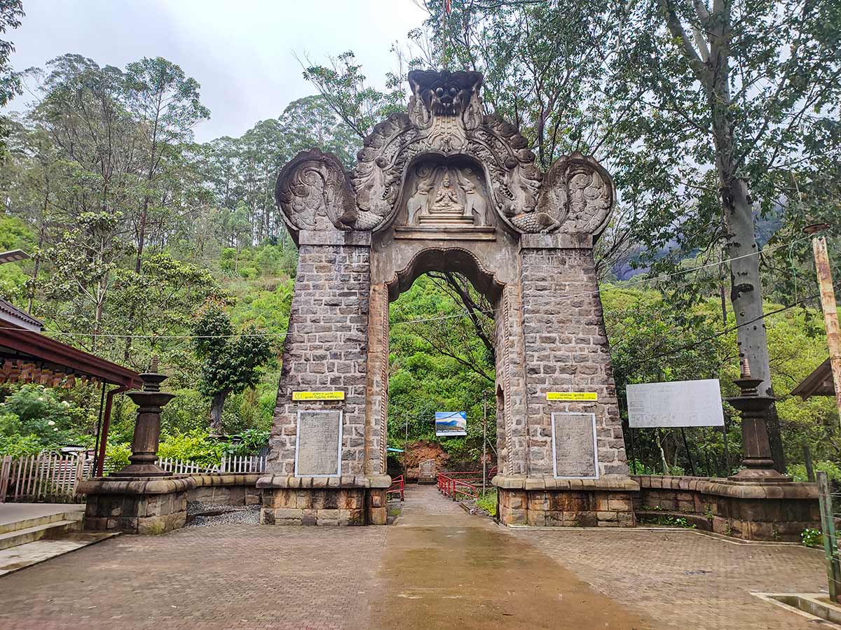 Seetha Gangula stream crossing on Adam's Peak trail