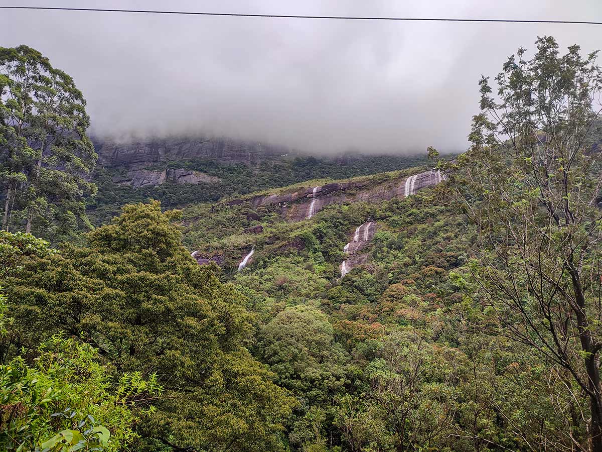 Gangule Thenna rest point on Adam's Peak trail